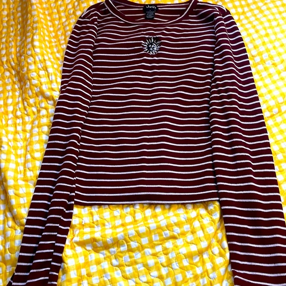 Red white sun shirt size L - Picture 1 of 3